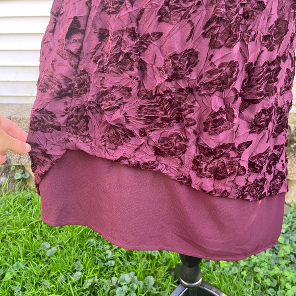 Simply Vera by Vera Wang Velvet Crinkled Midi Dress Whimsigoth Purple Sz Medium - Picture 9 of 12
